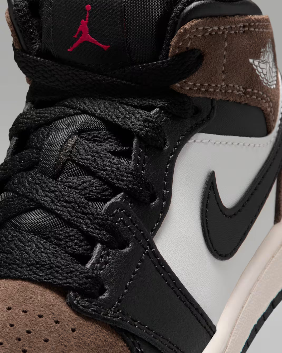 Air Jordan 1 Mid Little Kids' Sneakers