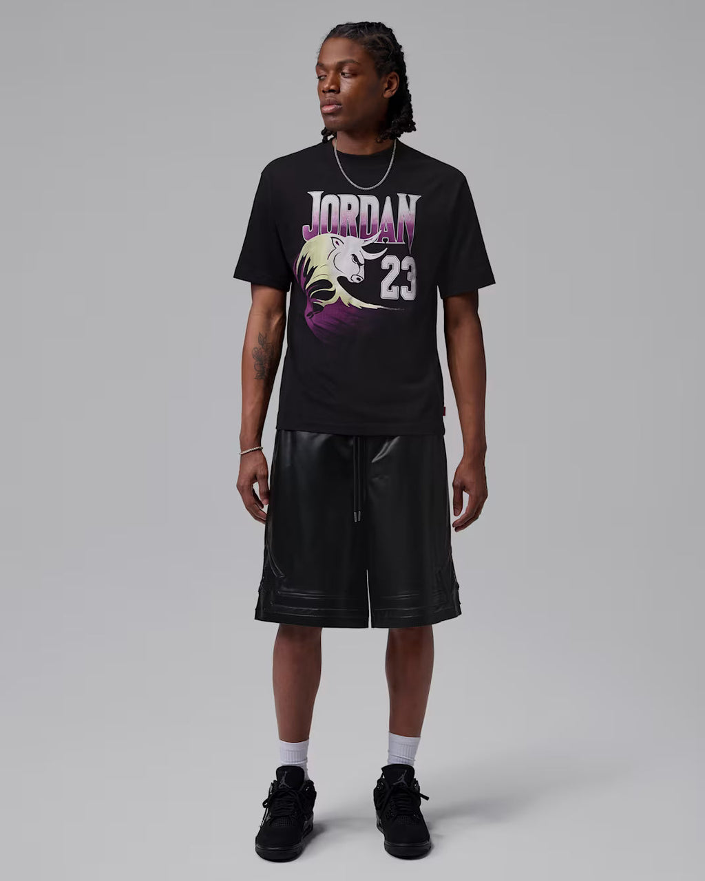 Men's Jordan Brooklyn "Bucks" T-Shirt Black IO0043-341
