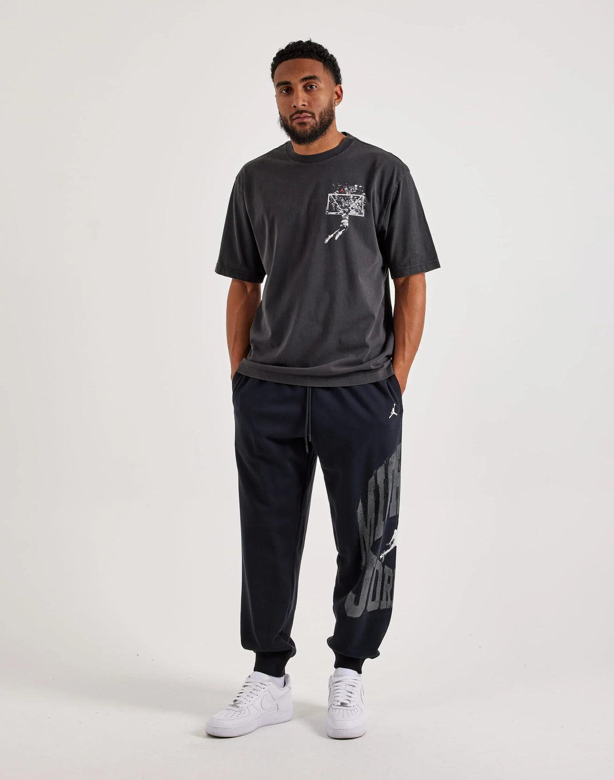 Men's Jordan Brooklyn Oversized Graphic T-Shirt - Off-Noir/Sail